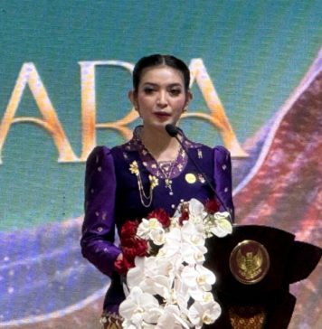 Kunjungi Pameran IKM Bali Bangkit, Selvi Gibran Belanja hingga Rp60 Juta