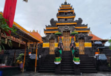 Melaspas Pemedal dan Pujawali Dalem Agung Pura Kawitan Shri Nararya Kreshna Kepakisan