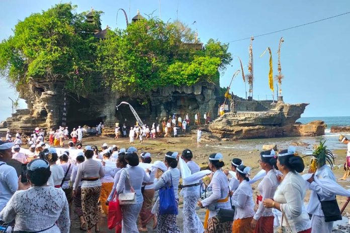 Mendak Siwi Awali Pelaksanaan 'Wraspati Kalpa' Di Pura Luhur Tanah Lot 1