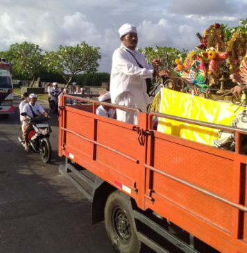 Nyanggra Piodalan, Ida Batara dari 18 Pura Lunga ke Pura Sakenan