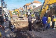 Pemasangan Box Fit PDAM, Giliran Jalan Tangkuban Perahu Ditutup