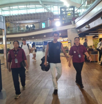 Petugas Rudenim Deportasi Dua WNA