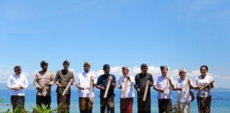 Puluhan Tari Pendet Pasepan Meriahkan Pembukaan Nusa Penida Festival 2025