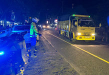 Satlantas Jembrana Atensi Pasar Musiman Pergung, Banyak Mobil Parkir Pinggir Jalan