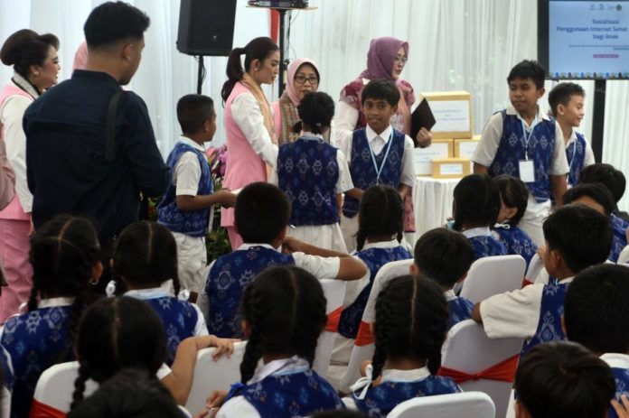 Selvi Gibran Tekankan Pentingnya Kecerdasan Digital Dan Emosional Bagi Anak 1