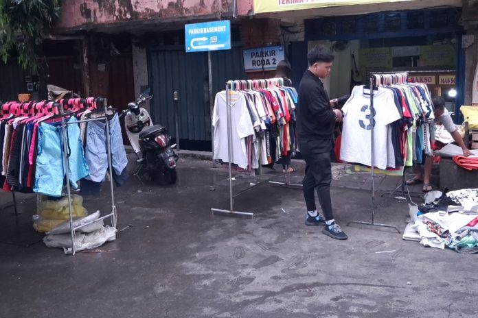 Soal Wacana Larangan Impor Baju Bekas, Perumda Pasar Sewakadarma Akan Ikuti Aturan 1