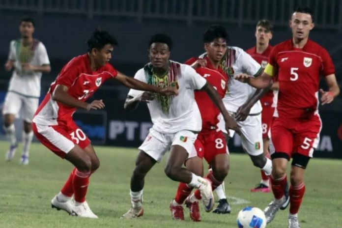 Tumbang Lawan Mali Dalam Laga Uji Coba, Pertahanan Garuda Muda Jadi Sorotan 1