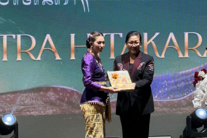 Tutup DBFW Session I 2025, Selvi Gibran Puji Pemberian Ruang Kreasi Bagi UMKM Bali 1