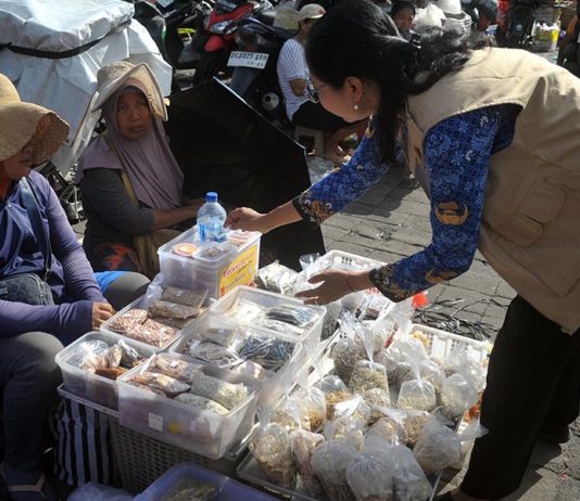 Uji Sample di Pasar Kereneng, BBPOM Temukan 6 Produk Mengandung Bahan Berbahaya