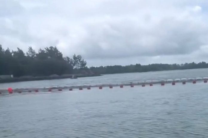 Viral Laut Serangan Kembali Dipasangi Pagar Pelampung 1