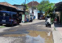 Warga Minta Ruas Jalan Merak–Patimura Singaraja Segera Diperbaiki