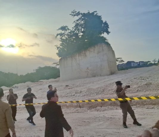 Ancam Keberadaan Pura, Pengembangan Perumahan di Menesa Kampial Disegel