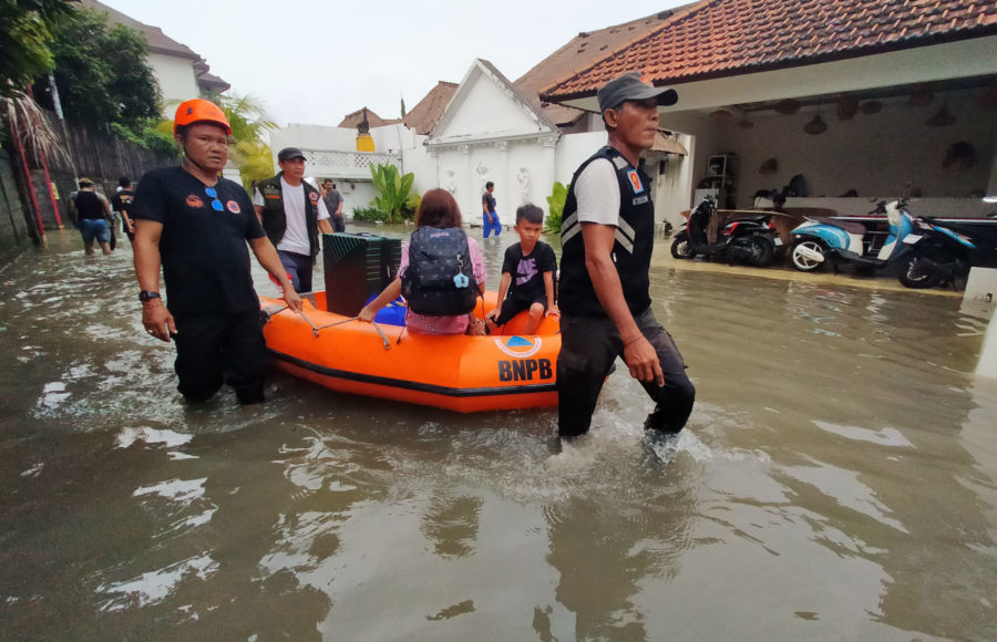 Banjir Kepung 19 Titik di Wilayah Bali, 1 Orang WNA Meninggal Dunia
