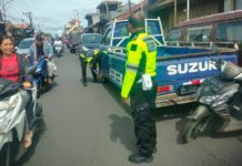Beri Efek Jera, 10 Mobil di Jalan Raya Desa Batur Digembosi Petugas