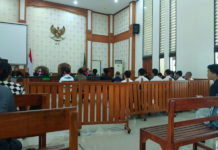 Bersaksi di Persidangan, Saksi Polisi Ungkap Detik-detik Pelemparan saat Demo di Bali