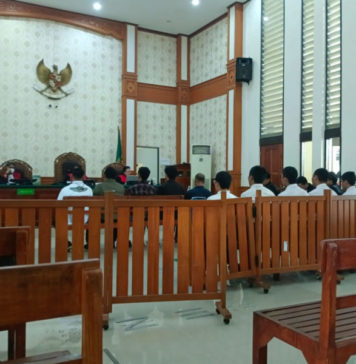 Bersaksi di Persidangan, Saksi Polisi Ungkap Detik-detik Pelemparan saat Demo di Bali