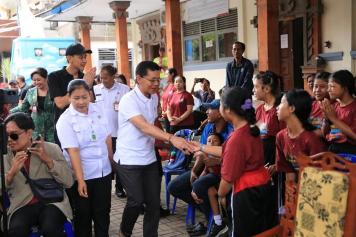 Bupati Satria Apresiasi Dan Dukung Karya Anak Anak Disabilitas Klungkung 1