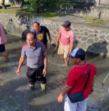 Cegah Banjir, DLH Gianyar Ajak Masyarakat Disiplin Kelola Sampah