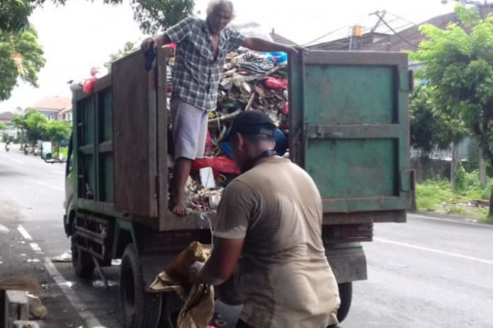 Delapan Armada Sampah DLH Tabanan Rusak, Layanan Tetap Diupayakan Optimal 1
