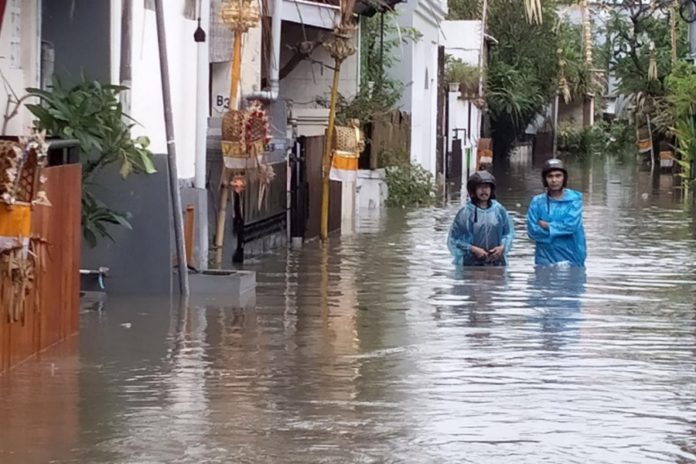 Denpasar Dikepung Banjir, Sejumlah Titik Terendam 1