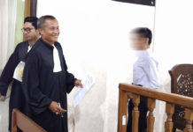 Terapis Waria yang Bakar Atap Garasi Villa di Tibubeneng Jalani Sidang