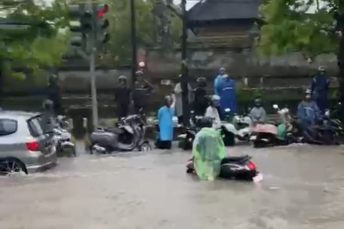 Hujan Deras Guyur Gianyar, Batuan Dan Sejumlah Wilayah Kebanjiran 1
