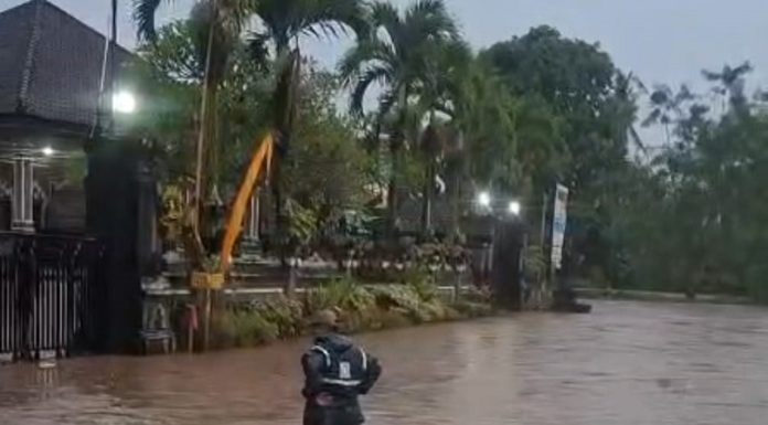 Hujan Deras Kembali Mengguyur, Sejumlah Lokasi di Jembrana Kebanjiran