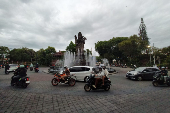 Melepas Matahari Di Denpasar Tahun Ini Tanpa Musik Dan Kembang Api 1