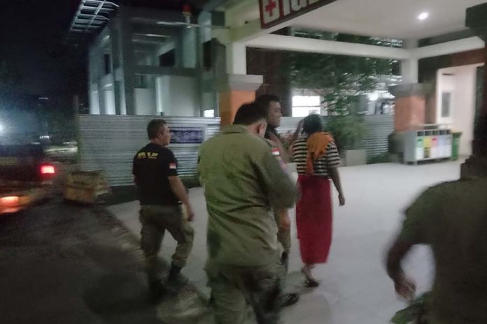 Meresahkan Warga, Wanita Diduga Depresi Diamankan Satpol PP Gianyar 1