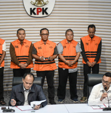 OTT KPK, Bupati Lampung Tengah dan Adiknya Ditetapkan Tersangka