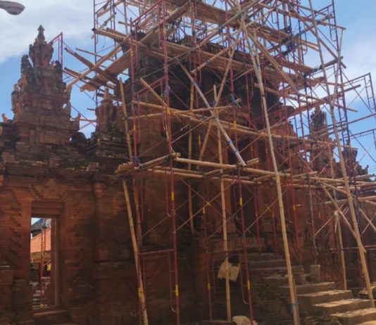 Pangerebongan Ngubeng pada 7 Desember 2025, Persembahyangan Dimulai Pagi Hari