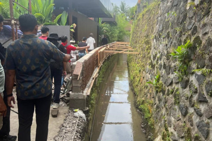 Pembangunan Penutupan Saluran Irigasi Ditertibkan 1