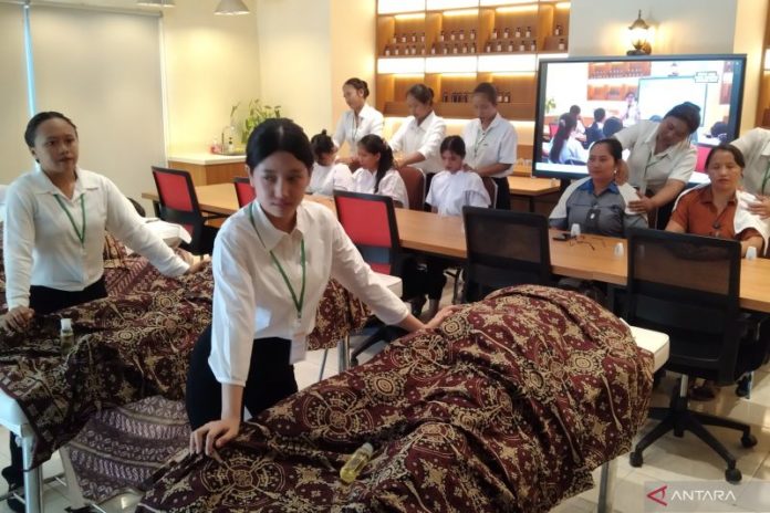 Pemerintah Akselerasi Penempatan 500 Ribu PMI Pada 2026 1