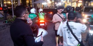 Polisi Buru Ojol Bonceng Dua Penumpang