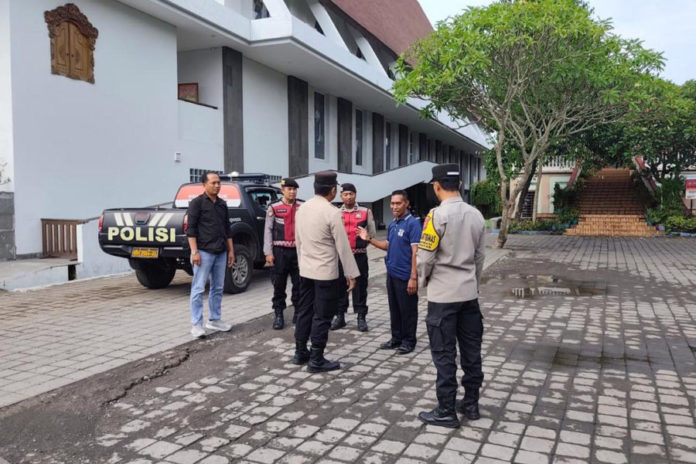 Polsek Gianyar Koordinasi Pengamanan Ibadah Natal Dan Tahun Baru 1