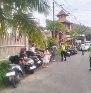 Satgas Ops Lilin Agung 2025 Amankan Jalur Gereja di Gianyar