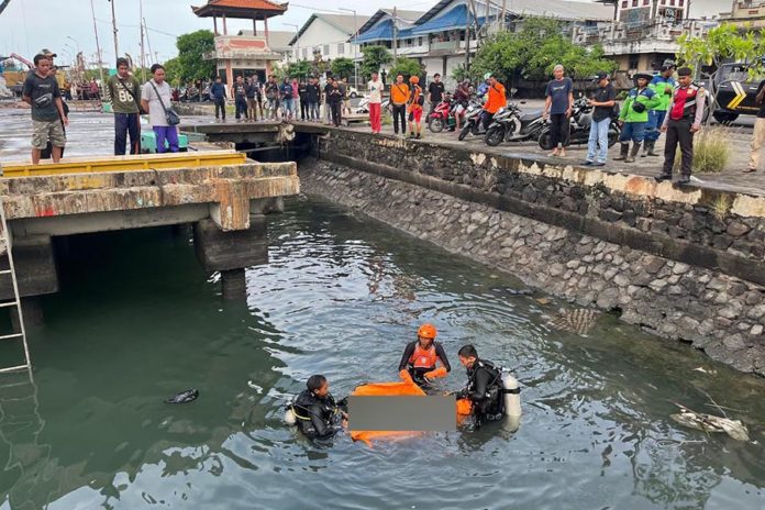 Terpeleset Dan Jatuh, ABK Ditemukan Meninggal Di Pelabuhan Benoa 1