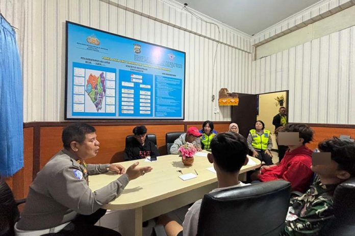 Viral Remaja Berkendara Sambil Nyalakan Kembang Api Di Tabanan, Ini Dilakukan Polres 1