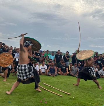 Warga Desa Pemuteran Masih Lestarikan Tradisi Gebug Ende