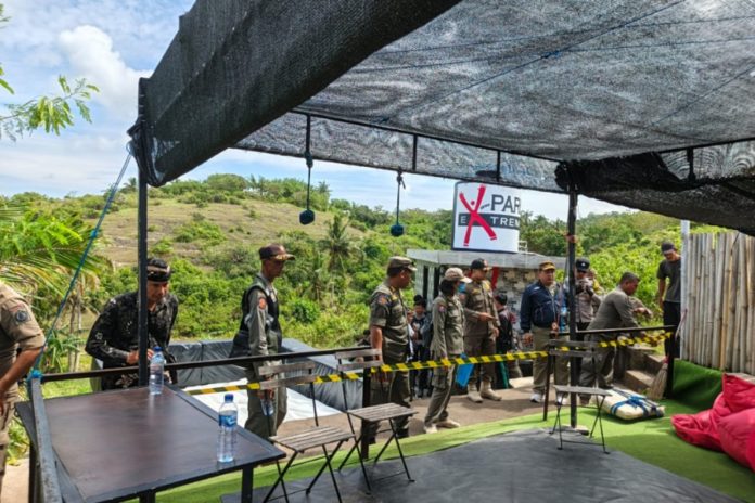 Bungee Jumping Di Pantai Kelingking Kembali Disegel Satpol PP 1