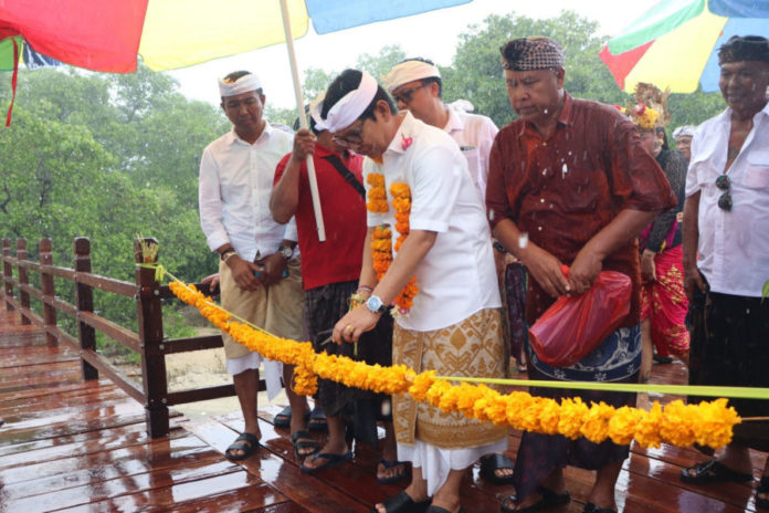 Bupati Adi Arnawa Resmikan Jembatan Suwung Lemo 1