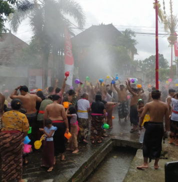 Desa Adat Suwat Kembali Gelar Tradisi Siat Yeh