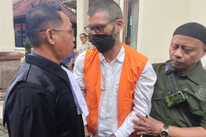 Diadili Kasus Narkoba, WNA Australia Divonis Rehabilitasi 1