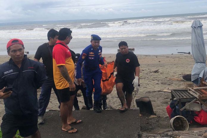 Jasad Bayi Di Pantai Batu Belig Dipastikan Korban Hanyut Di Kuwum Marga, Ini Kronologi Penemuannya 1