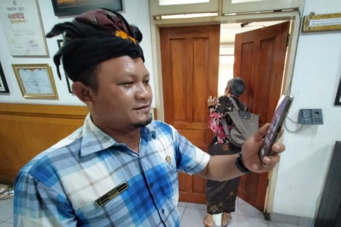 Jembatan Desa Apuan Jebol, Akses Dua Banjar Terputus 1