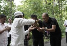 Kado Akhir Tahun untuk Warga Kubu, Air Bersih Mengalir Bukti Komitmen Gus Par-Guru Pandu