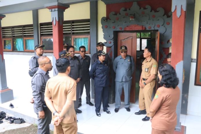 Komisi I DPRD Jembrana Cek SD Di Melaya Yang Direncanakan Di Regrouping 1