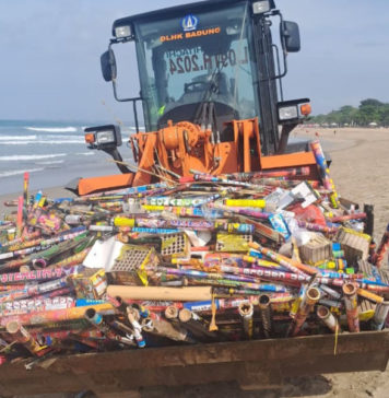 Larangan Kembang Api Tahun Baru 2026 Berdampak Positif, Sampah Pantai Badung Turun Signifikan