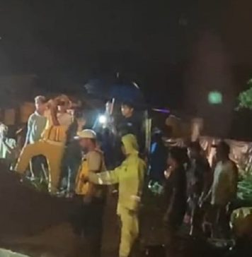 Longsor Terjang Obyek Wisata Ceking, Jalur Tegallalang-Kintamani Lumpuh Total dan Sejumlah Kendaraan Tertimbun