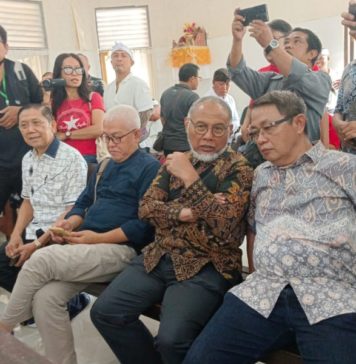 Mantan Komisioner KPK Hadiri Sidang Praperadilan Kakanwil BPN Bali